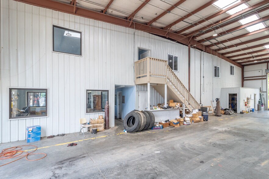 More Photos Of 3656 Chattanooga Rd, Tunnel Hill Warehouse For Sale