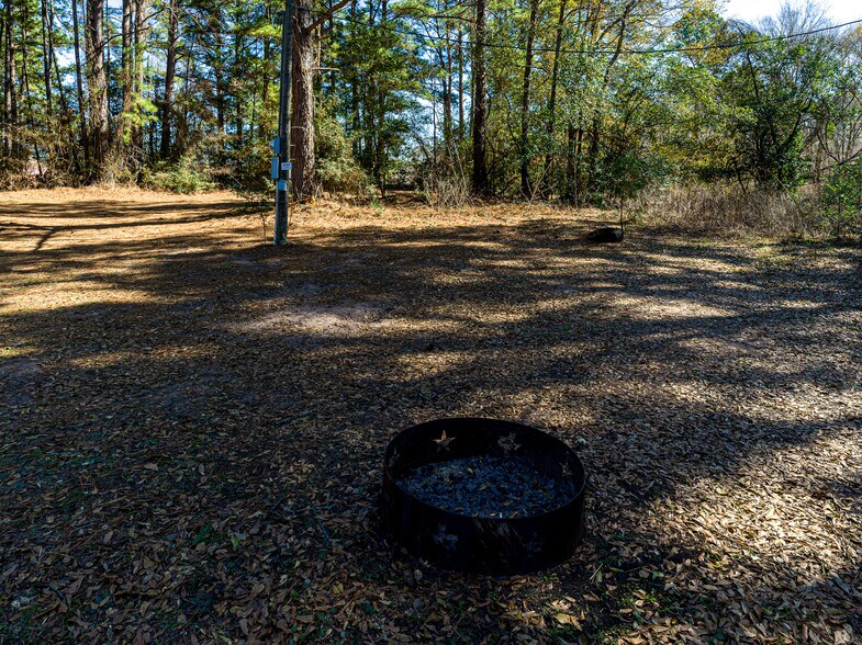 More Photos Of 11201 County Road 203, Plantersville Specialty For Sale