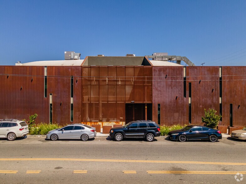 More Photos Of 706-720 N Cahuenga Blvd, Los Angeles Loft Creative Space For Lease