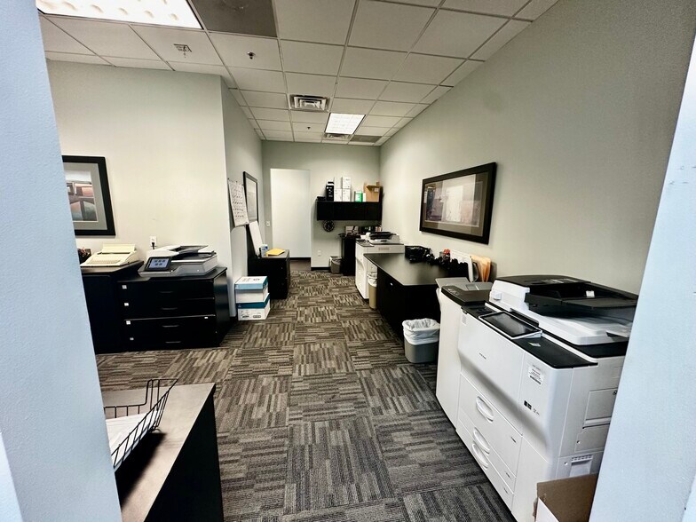 More Photos Of 17100 N 67th Ave, Glendale Office For Sale