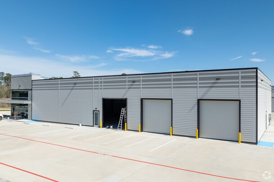 More Photos Of 13233 N Eldridge Pky, Cypress Light Distribution For Sale