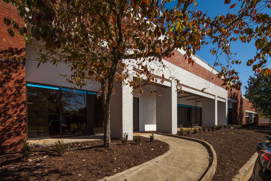 More Photos Of 1395 S Marietta Pky SE, Marietta Unknown For Lease