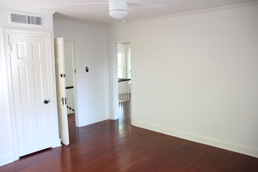 More Photos Of 1604 Nueces St, Austin Office Residential For Lease
