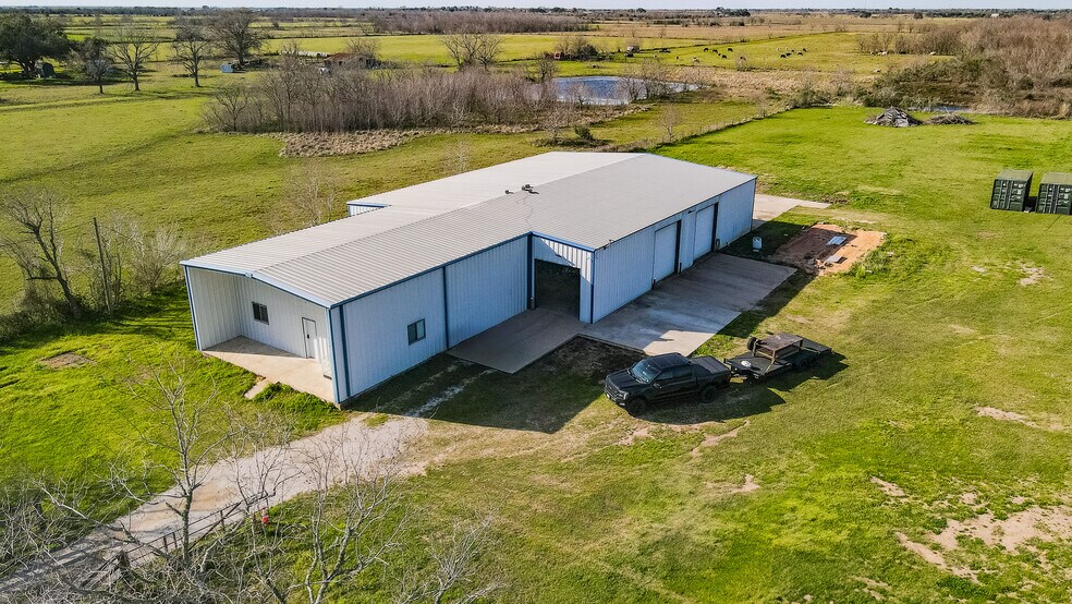 More Photos Of 33112 Rochen Rd, Waller Industrial For Sale