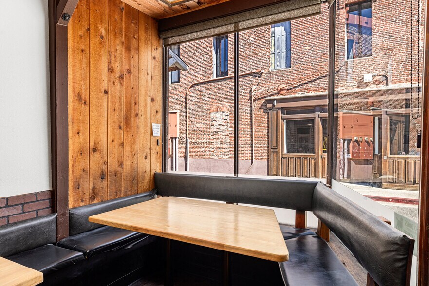 More Photos Of 110 S Pine St, Nevada City Freestanding For Lease