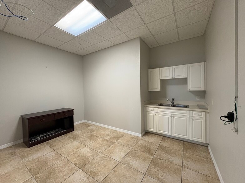 More Photos Of 505 S Orange Ave, Sarasota Apartments For Sale