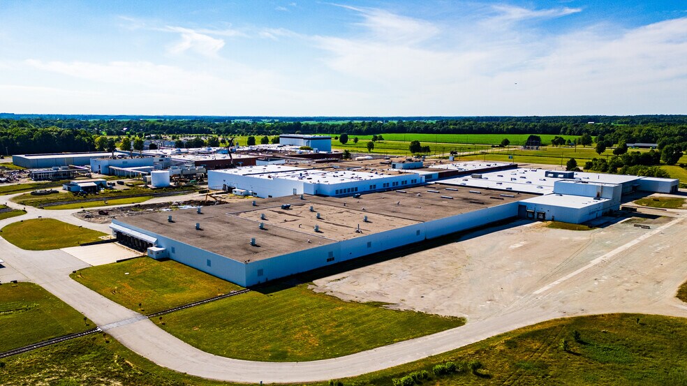 More Photos Of 2801 W Old Road 30, Warsaw Manufacturing For Lease