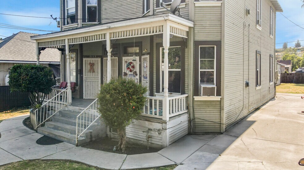 More Photos Of 2105 Keith St, Los Angeles Multifamily For Sale