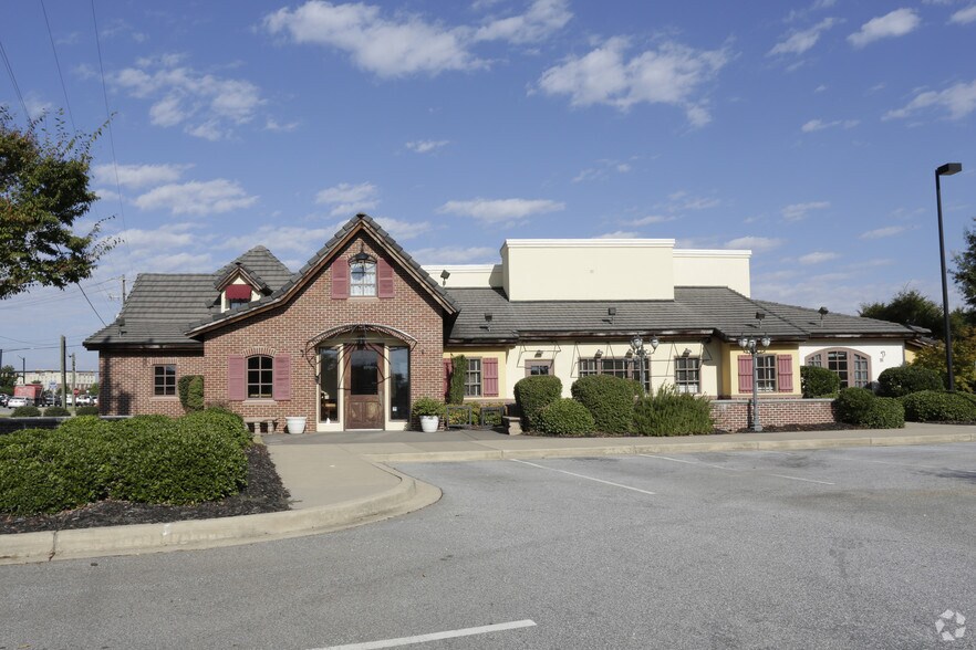 More Photos Of 1133 Woodruff Rd, Greenville Restaurant For Lease