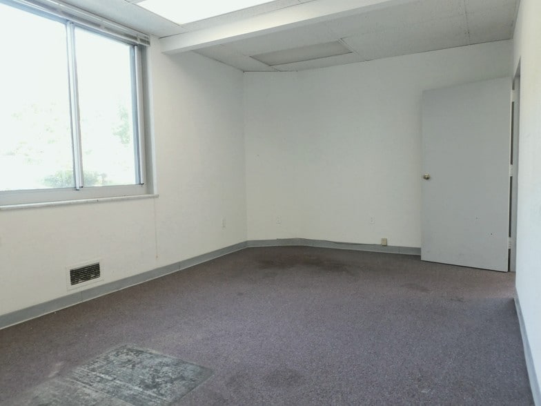 More Photos Of 300 Cedar Blvd, Pittsburgh Office For Lease