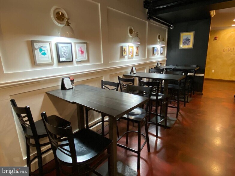 More Photos Of 114-118 N Centre St, Pottsville Bar For Sale