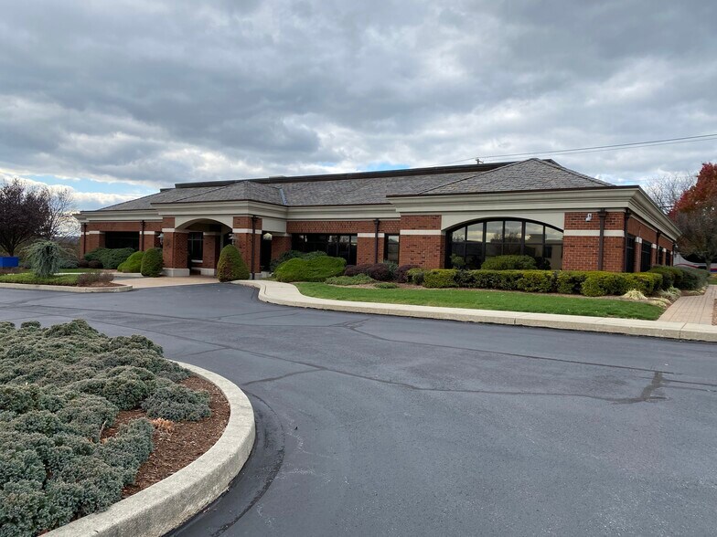 More Photos Of 2620 Westview Dr, Reading Office For Lease