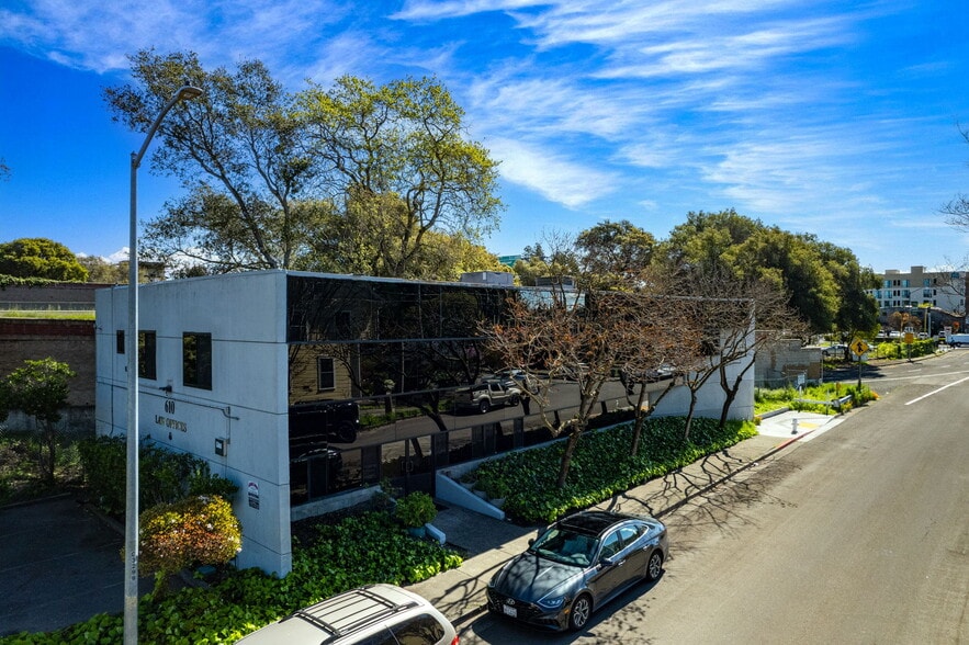 More Photos Of 610 Davis St, Santa Rosa Office Residential For Sale