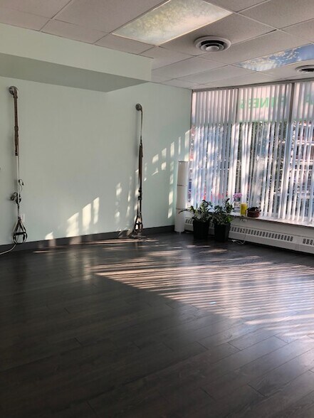 More Photos Of 394-400 Pacific Ave, Toronto General Retail For Sale