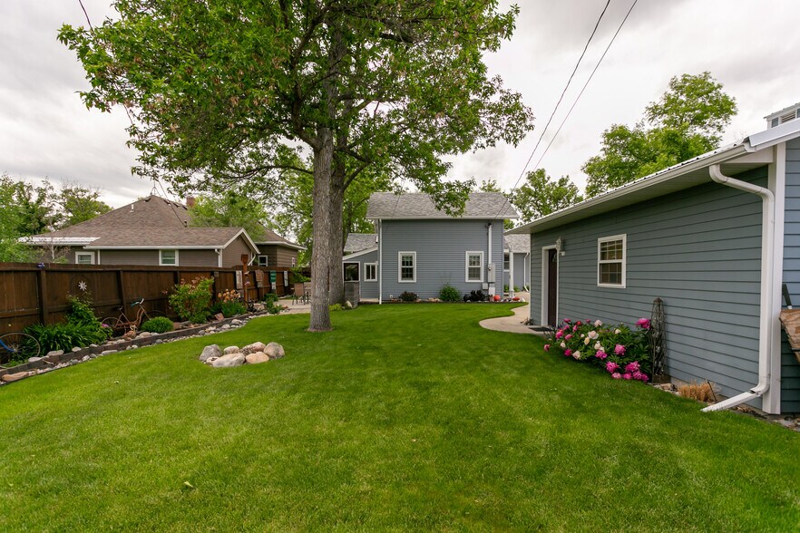 More Photos Of 313 1st Ave, Laurel Office For Sale