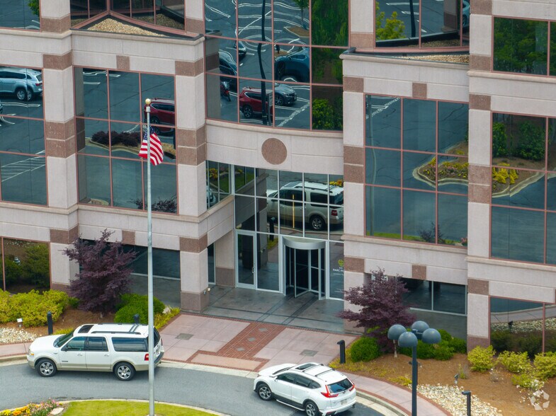 More Photos Of 800 Parc Pt, Alpharetta Unknown For Lease