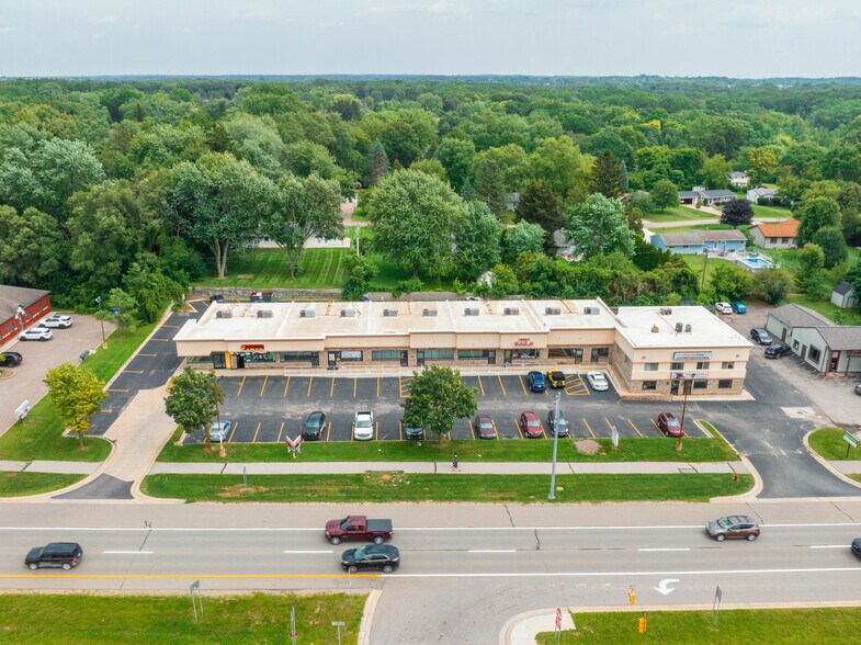 More Photos Of 2643-2661 S Lapeer Rd, Lake Orion General Retail For Sale