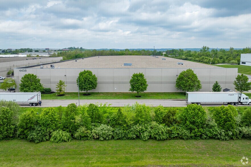More Photos Of 4438 Muhlhauser Rd, West Chester Distribution For Lease