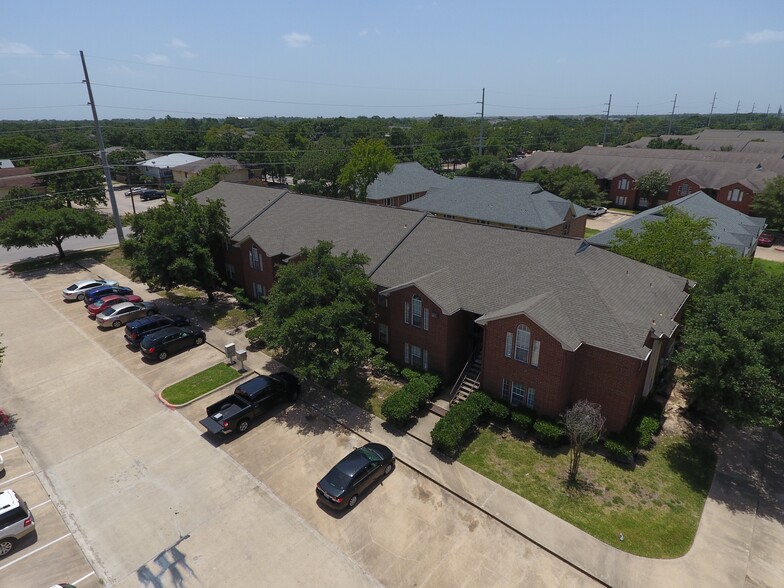 Primary Photo Of 905 Balcones Dr, College Station Apartments For Sale