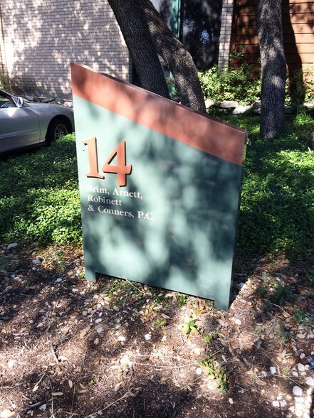 More Photos Of 2525 Wallingwood Dr, Austin Unknown For Lease