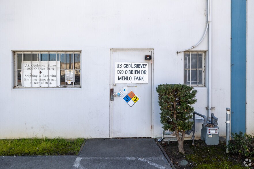 More Photos Of 1020 O'Brien Dr, Menlo Park Warehouse For Sale