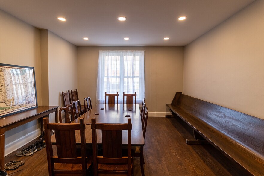 More Photos Of 126 W Church St, Newark Office Residential For Sale