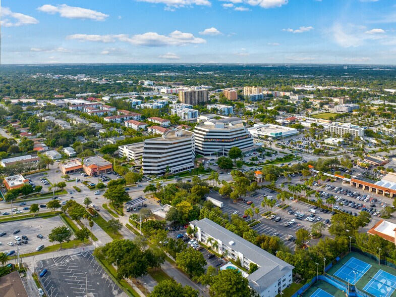 More Photos Of 12000 Biscayne Blvd, Miami Office For Lease