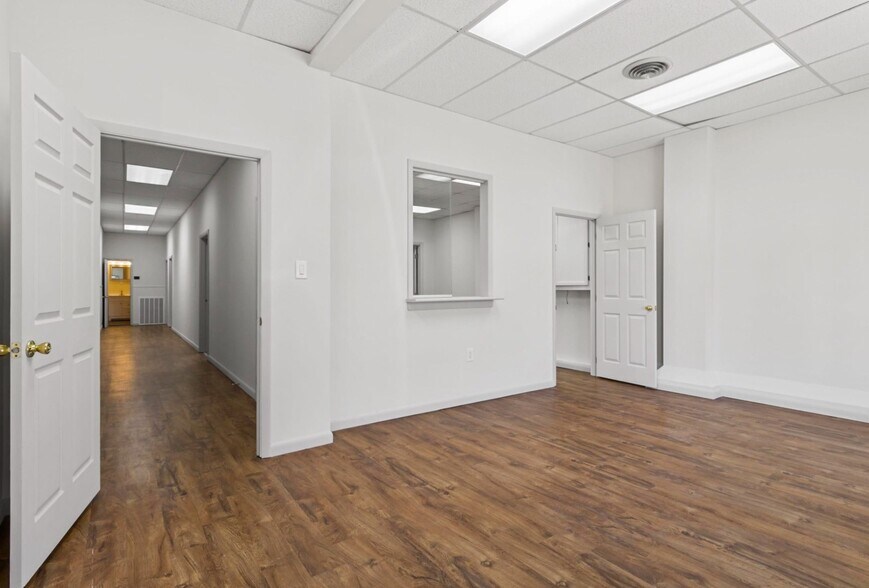 More Photos Of 513 Gunter Ave, Guntersville Office For Sale