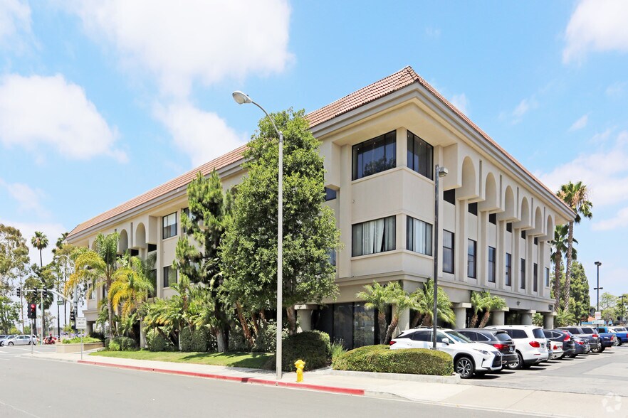 More Photos Of 5122 Katella Ave, Los Alamitos Medical For Lease