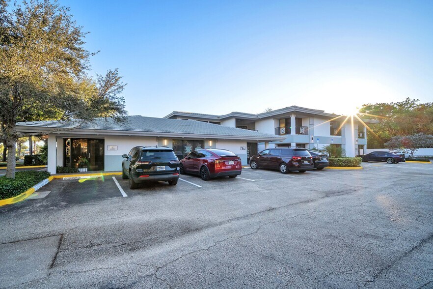 More Photos Of 6699 N Federal Hwy, Boca Raton Office For Lease