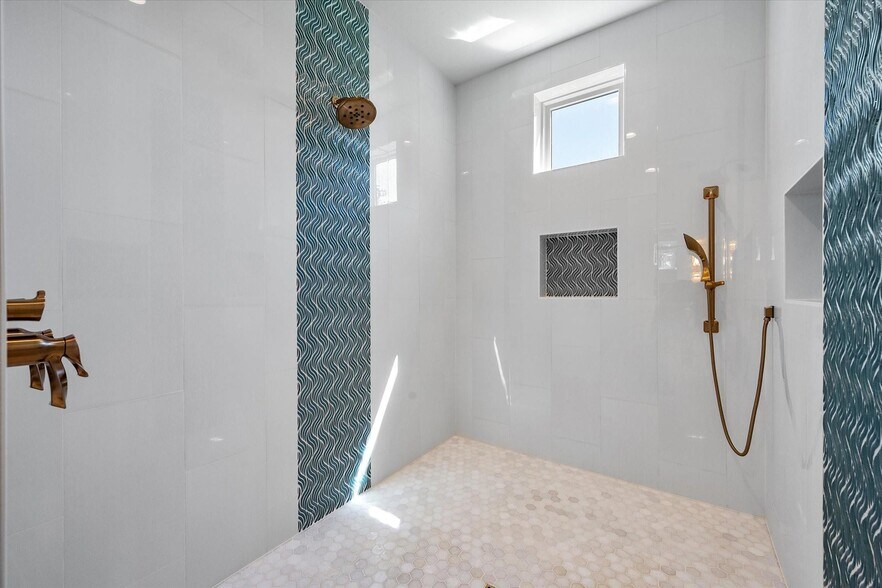 More Photos Of 121 Elm, Kerens Lodge Meeting Hall For Sale