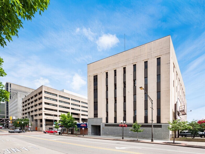 More Photos Of 168-170 N High St, Columbus Office For Lease