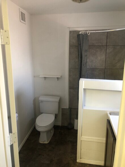 More Photos Of 4132 N 12th St, Phoenix Office For Lease