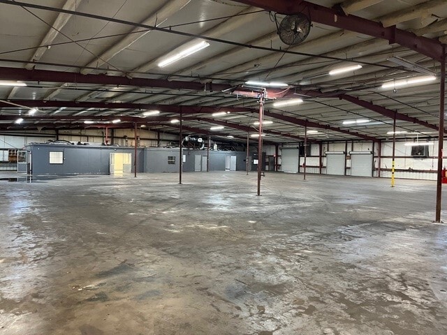 More Photos Of 5025 Hartford St, Tampa Warehouse For Sale