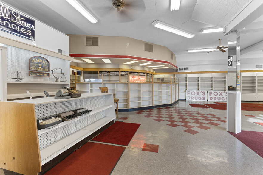 More Photos Of 10004 E 63rd St, Raytown General Retail For Sale