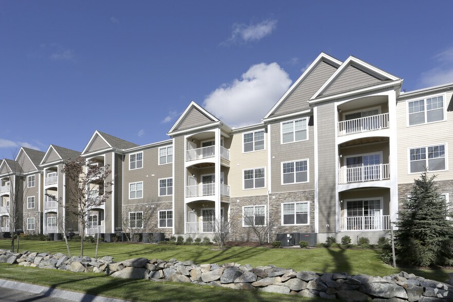 More Photos Of 4 Berry St, North Andover Apartments For Lease