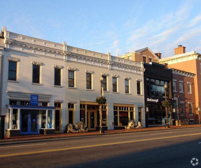 More Photos Of 3342 M St NW, Washington Storefront For Lease