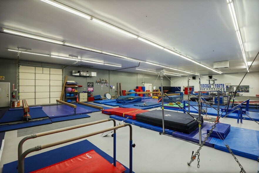 More Photos Of 1065 E Huron Ave, Tuscola Warehouse For Sale
