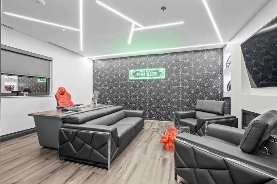 More Photos Of 1529 N 31st Ave, Melrose Park Truck Terminal For Lease