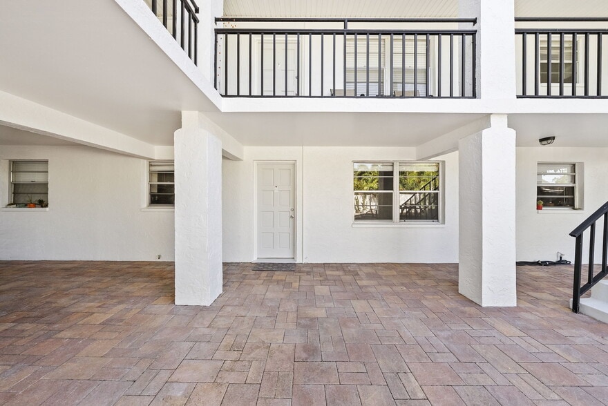 More Photos Of 3036 6th Ave N, Saint Petersburg Apartments For Sale