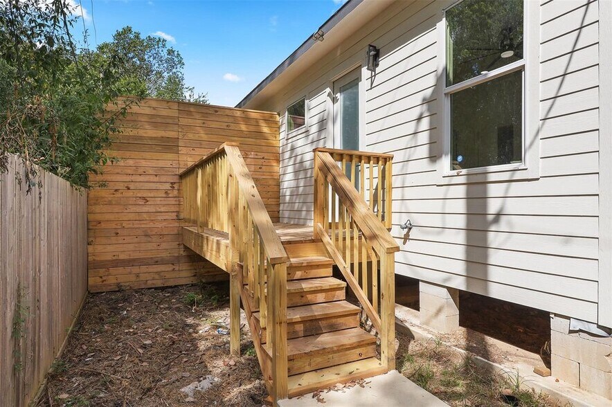 More Photos Of 4728 Sunbeam st, Houston Apartments For Sale