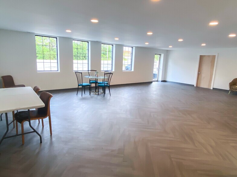 More Photos Of 2949 Armory Dr, Nashville Distribution For Sale
