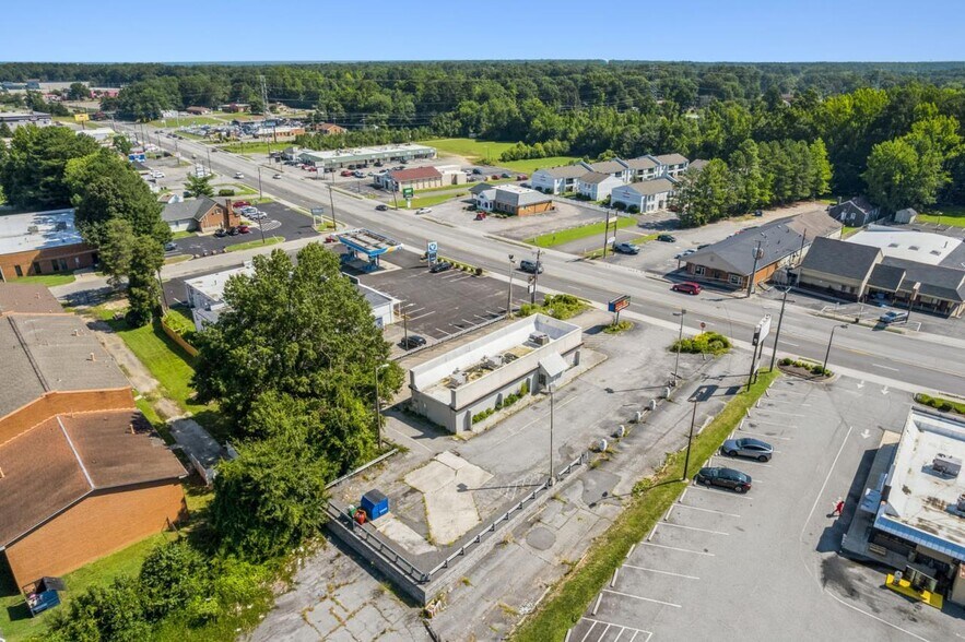 More Photos Of 2716 S Crater Rd, Petersburg Freestanding For Sale
