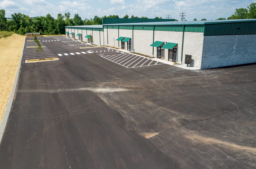 More Photos Of 5510 E Division St, Mount Juliet Warehouse For Lease