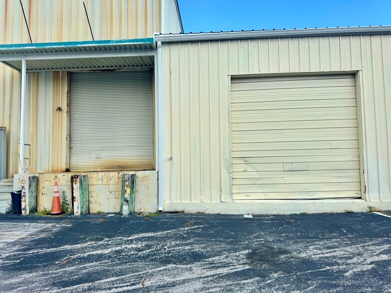 More Photos Of 517 Mason Ave, Daytona Beach Freestanding For Lease