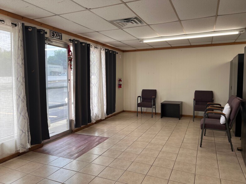 More Photos Of 7680 Highway 67, Comanche Office For Sale