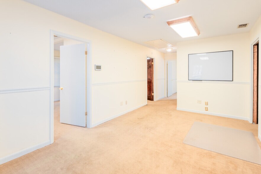 More Photos Of 306 Laurens St NW, Aiken Office For Lease