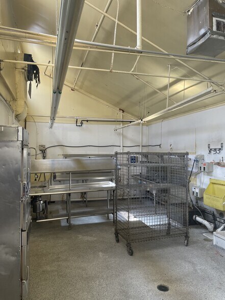 More Photos Of 5865 Robert Oliver Pl, Columbia Unknown For Lease