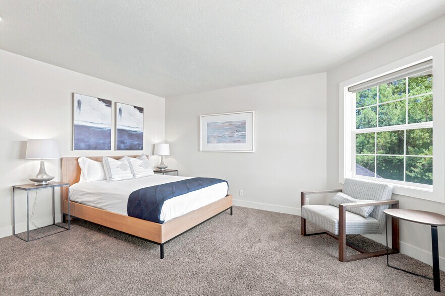 More Photos Of 40 Christa Circle cir, Garden City Specialty For Sale