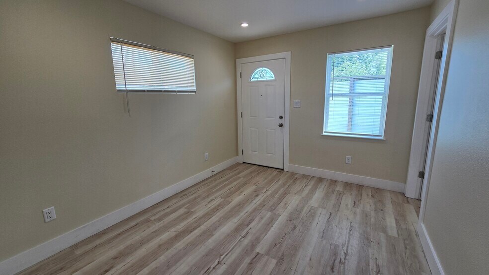 More Photos Of , Houston Multifamily For Sale